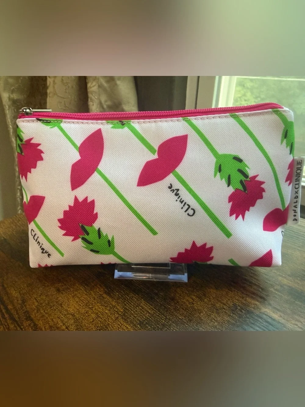 NWOT Clinique Pink & Green Floral Cosmetic Pouch